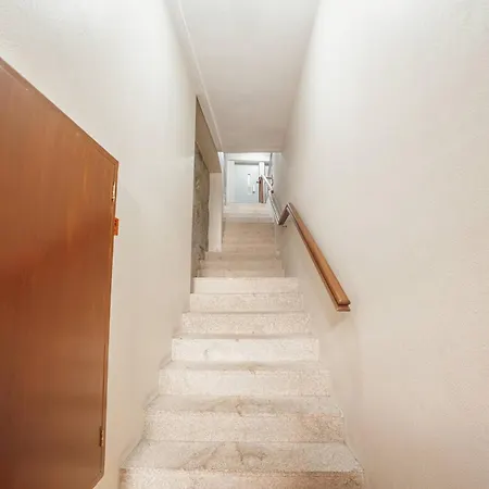 Flores Deluxe By Hosty Appartement