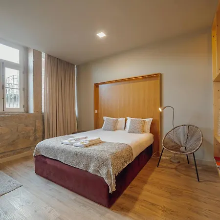 Flores Deluxe By Hosty * Oporto