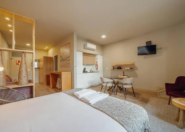 Flores Deluxe By Hosty Apartman *