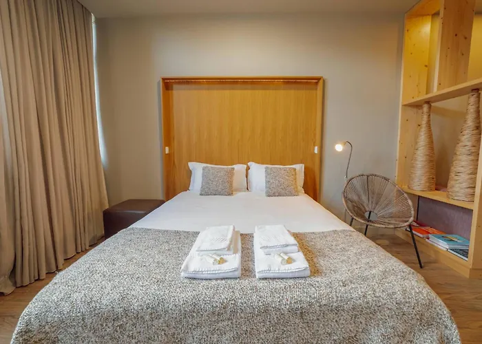 Flores Deluxe By Hosty * Porto